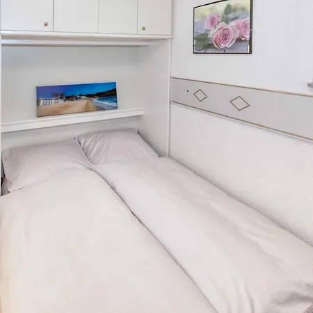 Terrassenhaus, 66 Διαμέρισμα *